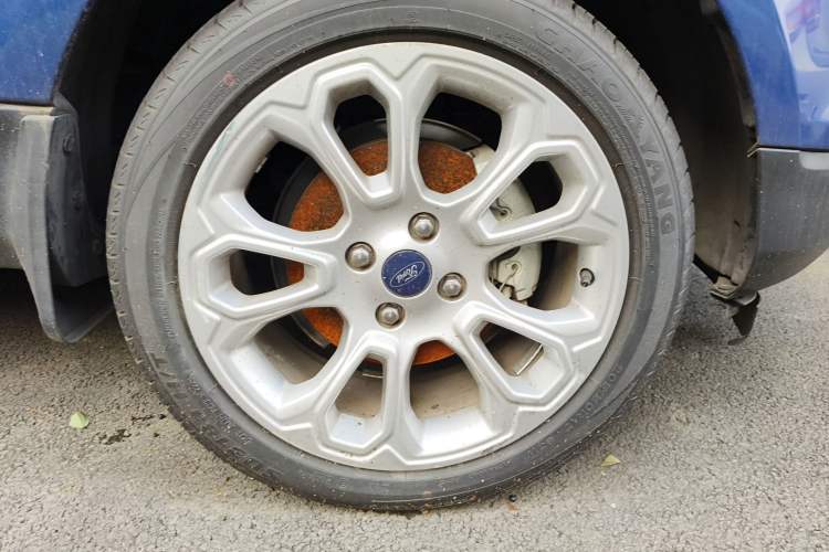 Used Ford EcoSport 2018 1.5L Automatic Platinum Wing Model Right Front Wheel Hub