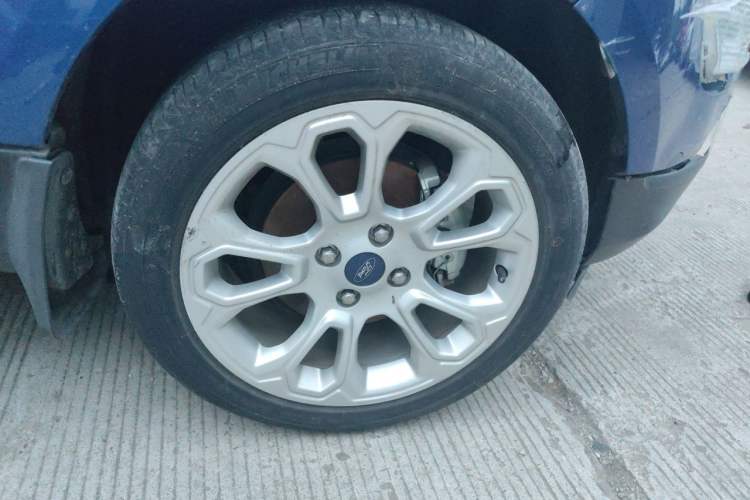 Used Ford EcoSport 2018 Revised 1.5L Automatic Platinum Wing Edition Right Front Wheel Hub