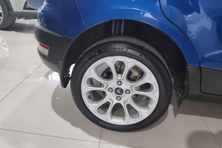 Used Ford EcoSport 2018 1.5L Automatic Platinum Wing Model Right Rear Wheel Hub