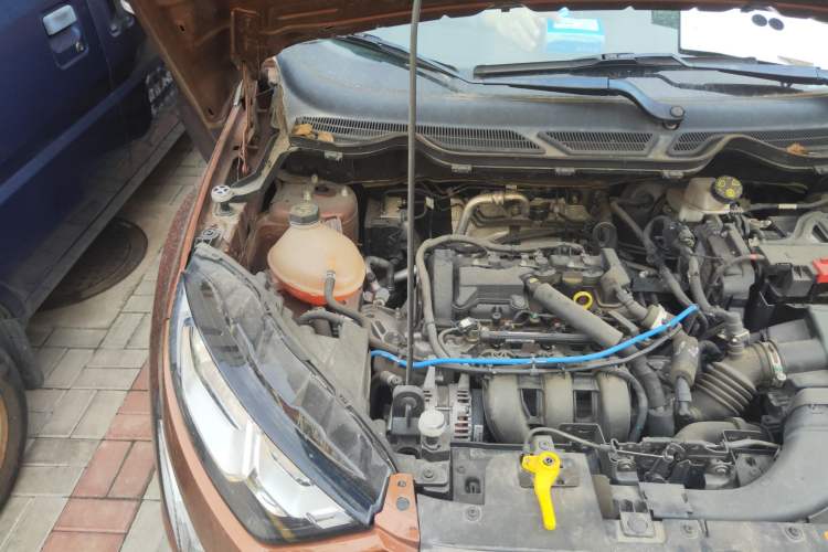 Used Ford EcoSport 2018 1.5L Automatic Platinum Wing Model Engine Bay Right