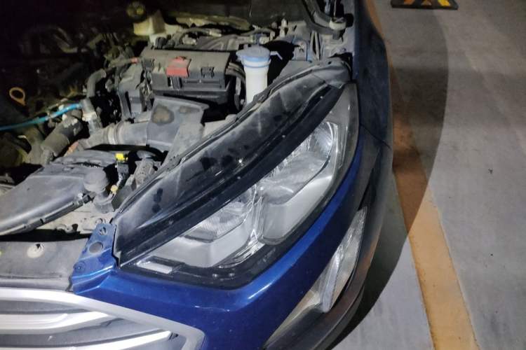 Used Ford EcoSport 2018 1.5L Automatic Platinum Wing Model Engine Bay Left