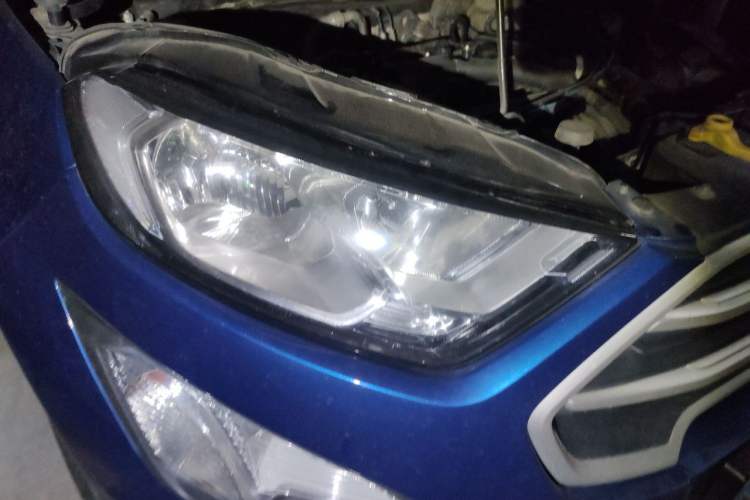 Used Ford EcoSport 2018 1.5L Automatic Platinum Wing Model Right Front Headlight