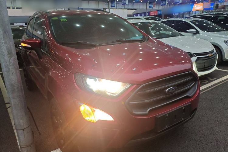 Used Ford EcoSport 2018 2.0L Automatic 4x4 Prestige Trim Front Right 45 Deg