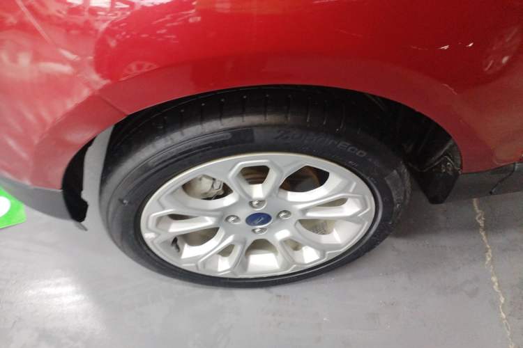 Used Ford EcoSport 2018 1.5L Automatic Platinum Wing Model Left Front Wheel Hub
