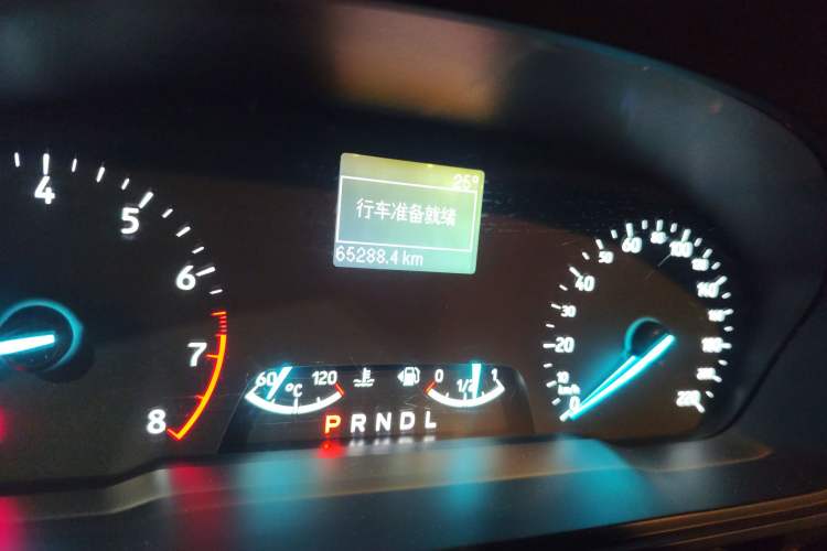 Used Ford EcoSport 2018 1.5L Automatic Platinum Wing Model Odometer Close Up