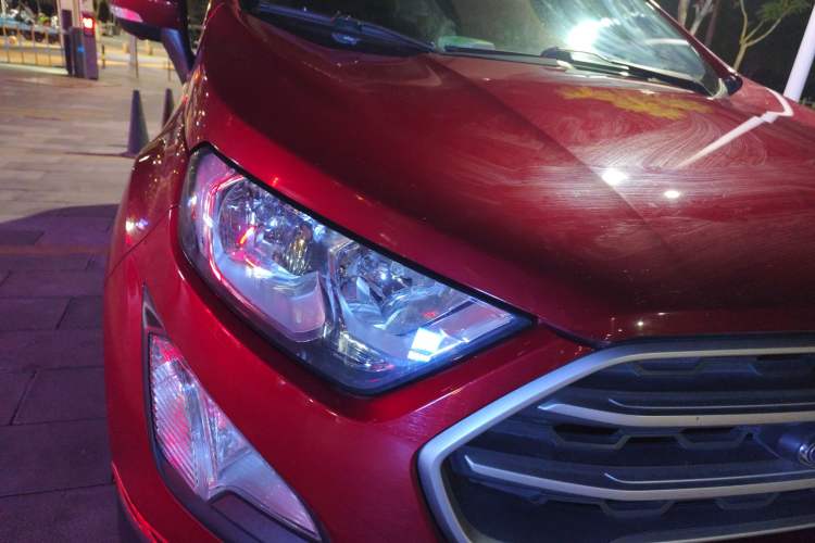 Used Ford EcoSport 2018 1.5L Automatic Platinum Wing Model Right Front Headlight