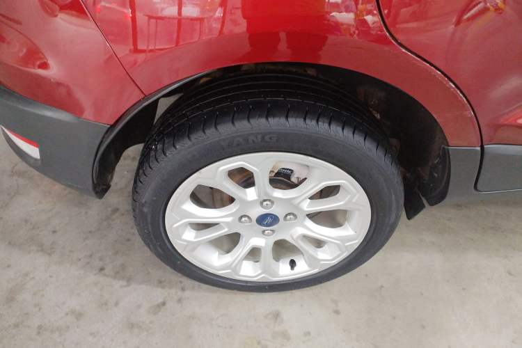 Used Ford EcoSport 2018 1.5L Automatic Platinum Wing Model Right Rear Wheel Hub