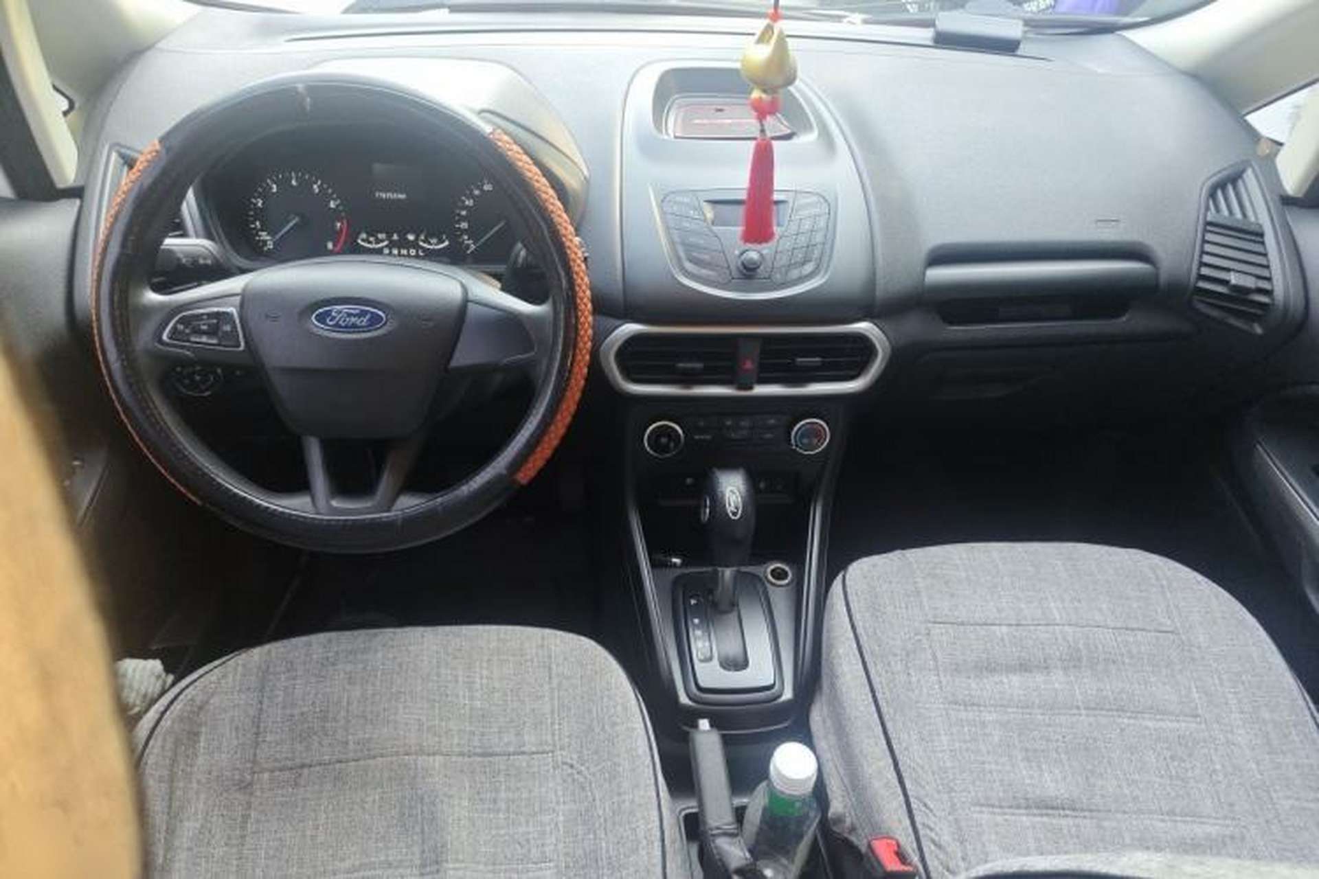 Used Ford EcoSport 2018 1.5L Automatic Elite Edition Center Console