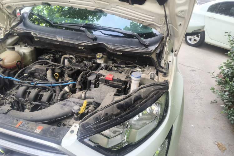 Used Ford EcoSport 2018 1.5L Automatic Platinum Wing Model Engine Bay Left