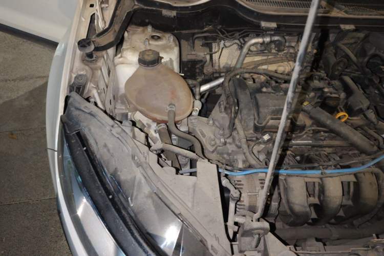 Used Ford EcoSport 2018 1.5L Automatic Platinum Wing Model Engine Bay Right