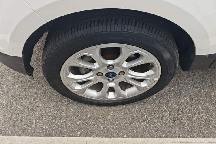 Used Ford EcoSport 2018 1.5L Automatic Platinum Wing Model Exterior 3