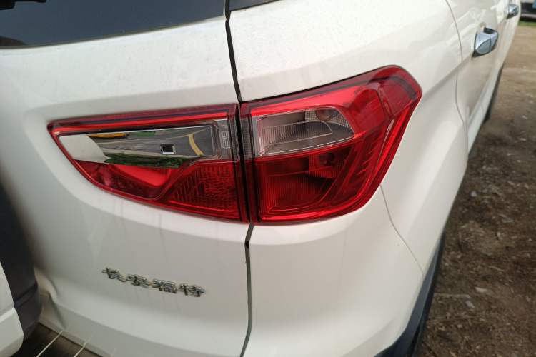 Used Ford EcoSport 2018 1.5L Automatic Platinum Wing Model Exterior 3
