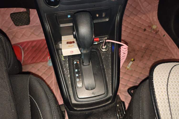 Used Ford EcoSport 2018 1.5L Automatic Elite Edition Gear Lever