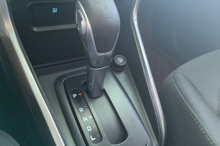 Used Ford EcoSport 2018 1.5L Automatic Platinum Wing Model Gear Lever