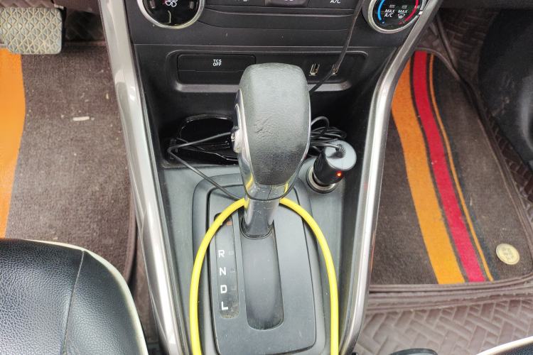 Used Ford EcoSport 2018 1.5L Automatic Platinum Wing Model Gear Lever