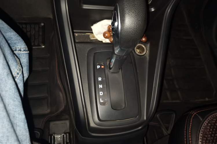 Used Ford EcoSport 2018 1.5L Automatic Elite Edition Gear Lever