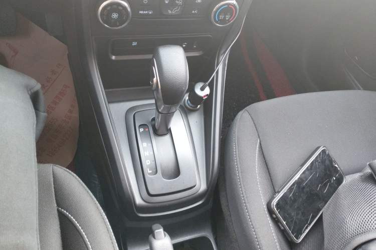 Used Ford EcoSport 2018 1.5L Automatic Elite Edition Gear Lever
