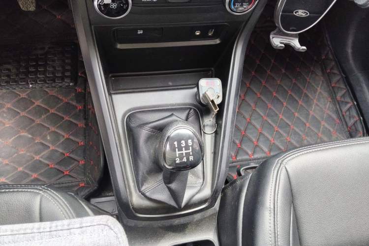 Used Ford EcoSport 2018 1.5L Manual Jingyi Model Gear Lever