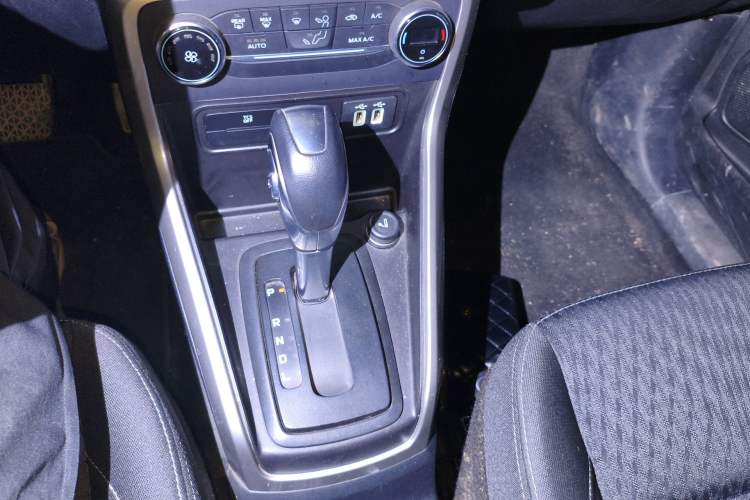Used Ford EcoSport 2018 1.5L Automatic Zunyi Trim Gear Lever