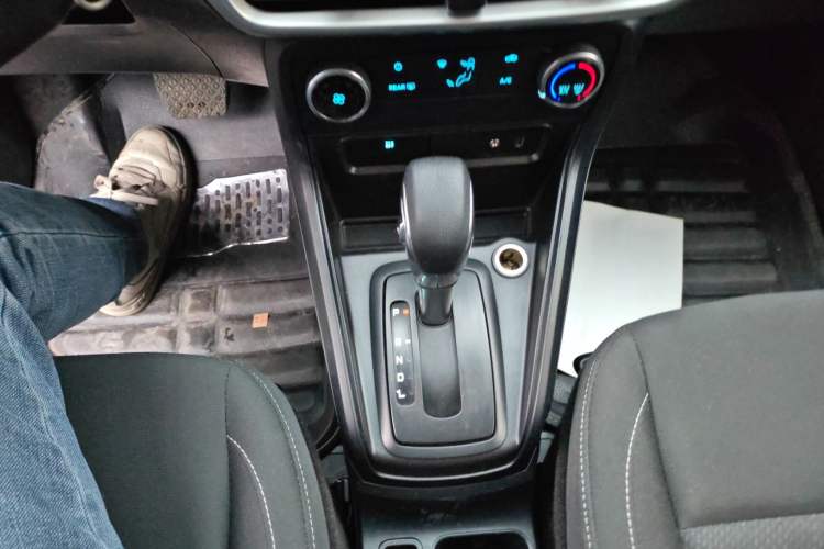 Used Ford EcoSport 2018 1.5L Automatic Elite Edition Gear Lever