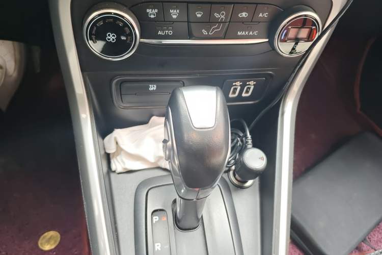 Used Ford EcoSport 2018 1.5L Automatic Zunyi Trim Gear Lever