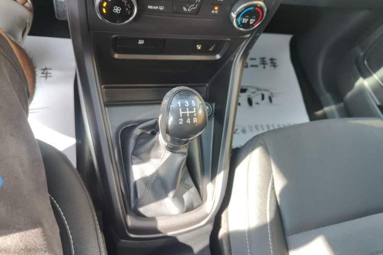 Used Ford EcoSport 2018 1.5L Manual Jingyi Model Gear Lever