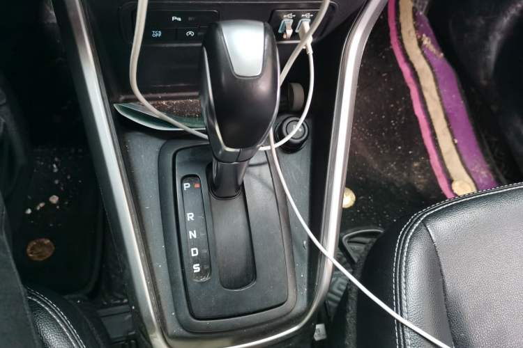 Used Ford EcoSport 2018 2.0L Automatic 4x4 Prestige Trim Gear Lever