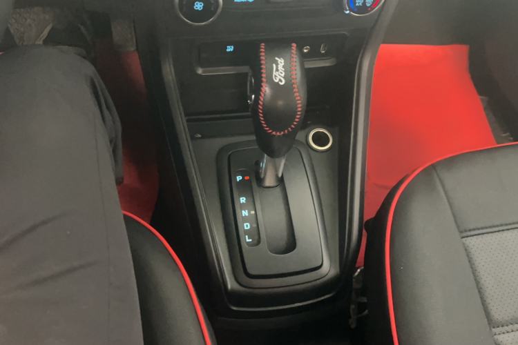 Used Ford EcoSport 2018 1.5L Automatic Elite Edition Gear Lever