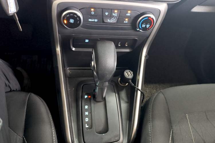Used Ford EcoSport 2018 Revised 1.5L Automatic Platinum Wing Edition Gear Lever