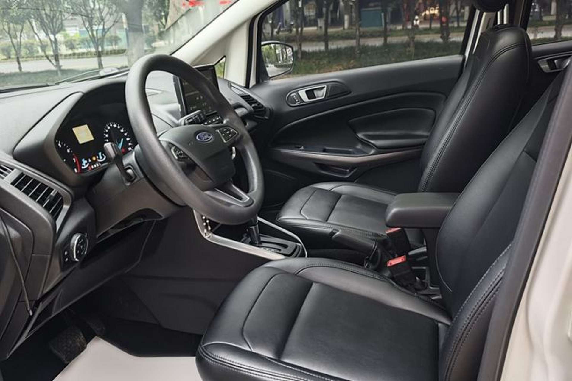 Used Ford EcoSport 2018 Revised 1.5L Automatic Platinum Wing Edition Interior 2