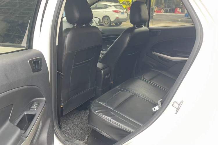 Used Ford EcoSport 2018 1.5L Automatic Elite Edition Interior 4