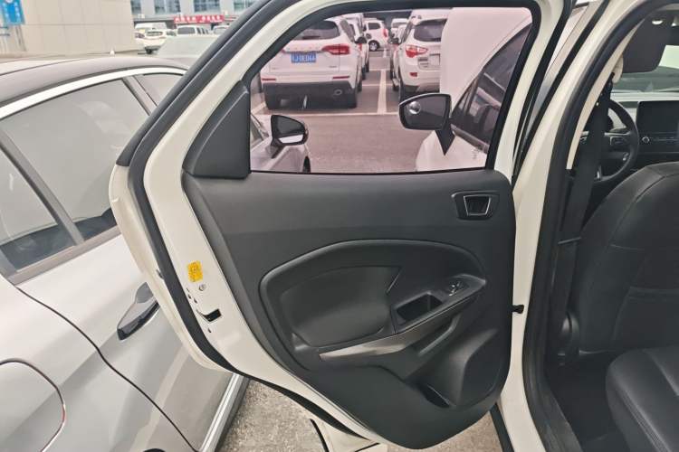 Used Ford EcoSport 2018 1.5L Automatic Platinum Wing Model Interior 5