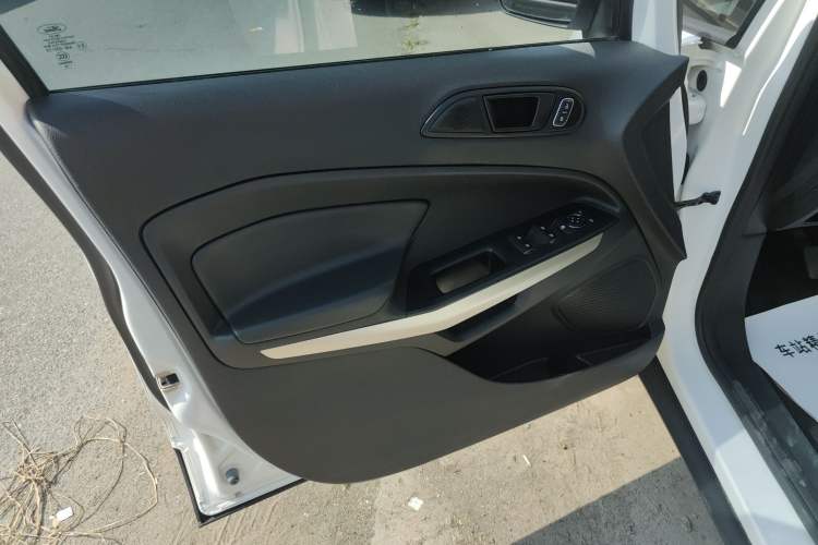 Used Ford EcoSport 2018 1.5L Manual Jingyi Model Left Front Door Interior