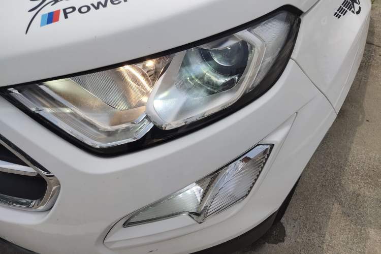 Used Ford EcoSport 2018 2.0L Automatic 4x4 Prestige Trim Left Front Headlight
