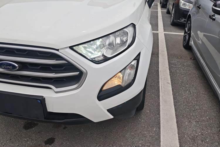 Used Ford EcoSport 2018 1.5L Automatic Platinum Wing Model Left Front Headlight