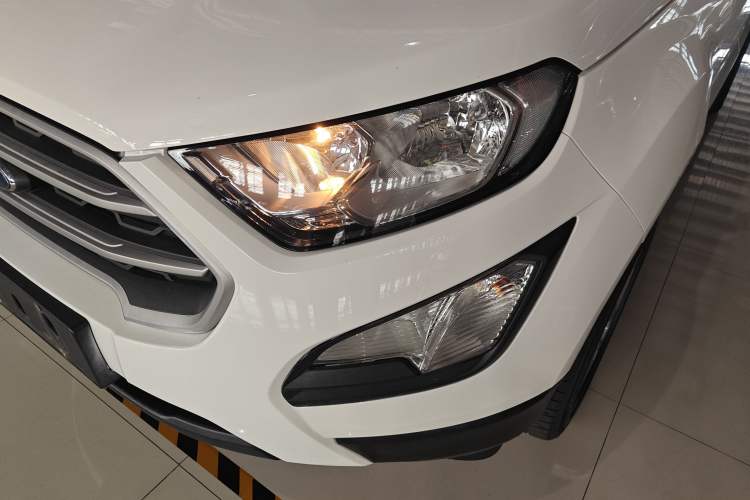 Used Ford EcoSport 2018 1.5L Automatic Platinum Wing Model Left Front Headlight