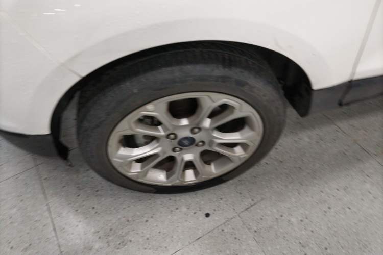Used Ford EcoSport 2018 1.5L Automatic Platinum Wing Model Left Front Wheel Hub