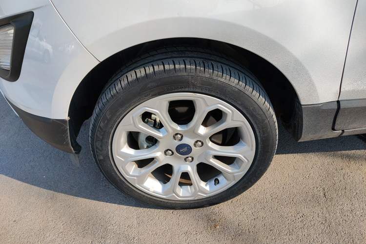 Used Ford EcoSport 2018 1.5L Automatic Platinum Wing Model Left Front Wheel Hub