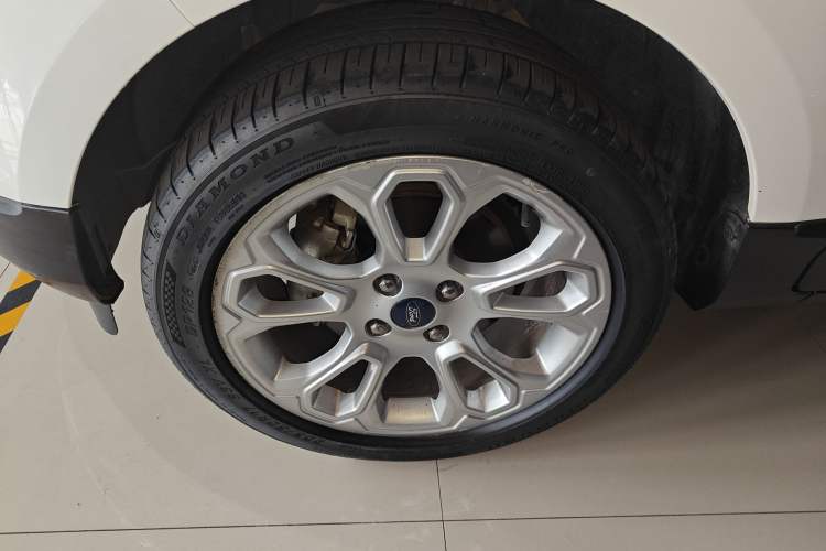 Used Ford EcoSport 2018 1.5L Automatic Platinum Wing Model Left Front Wheel Hub