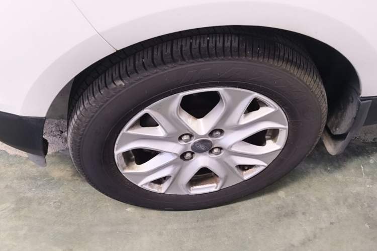 Used Ford EcoSport 2018 1.5L Automatic Elite Edition Left Front Wheel Hub