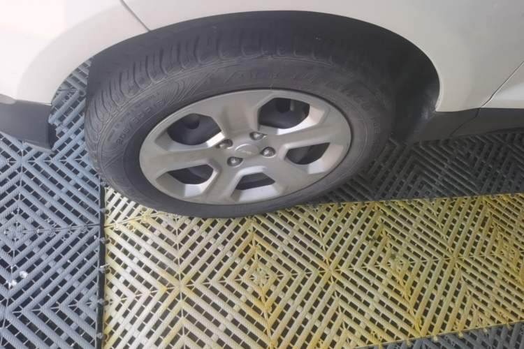 Used Ford EcoSport 2018 1.5L Automatic Elite Edition Left Front Wheel Hub