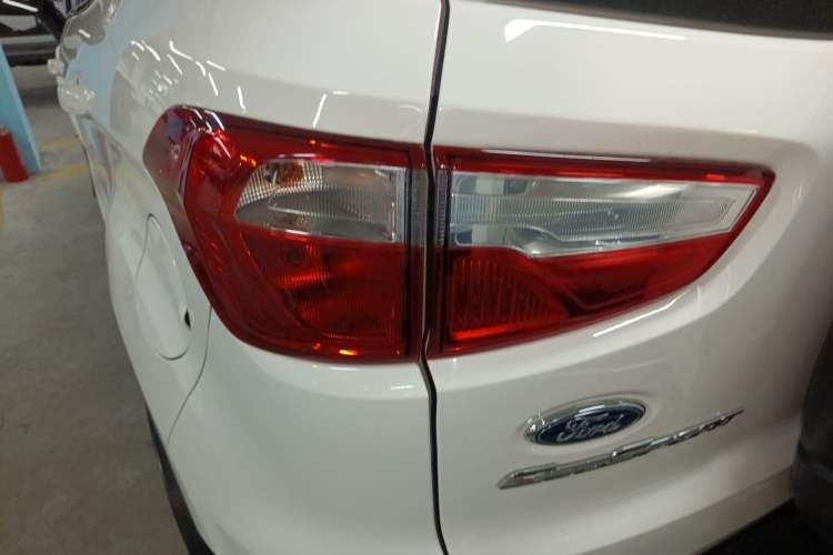Used Ford EcoSport 2018 1.5L Automatic Platinum Wing Model Left Rear Taillight