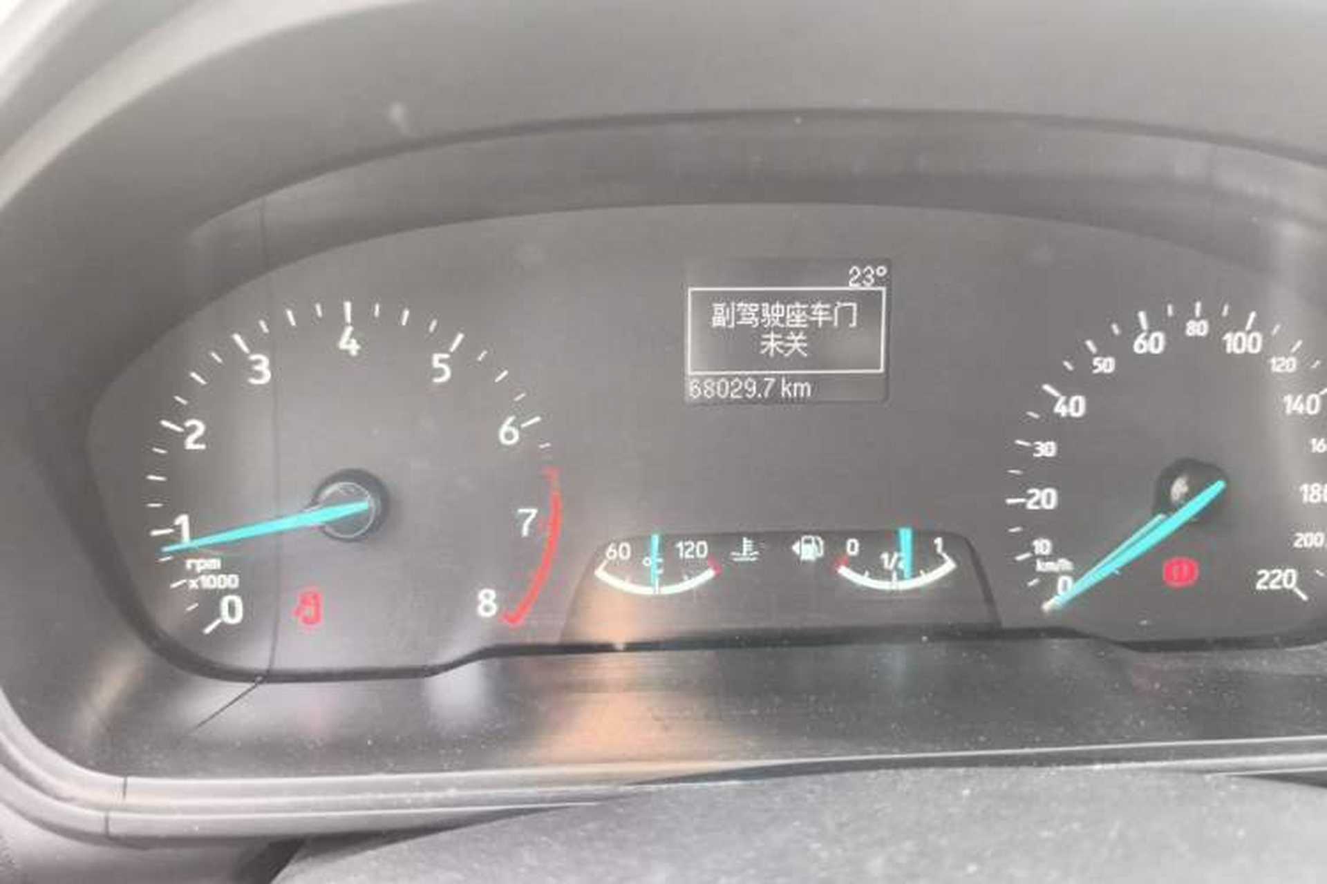 Used Ford EcoSport 2018 1.5L Manual Jingyi Model Odometer Close Up