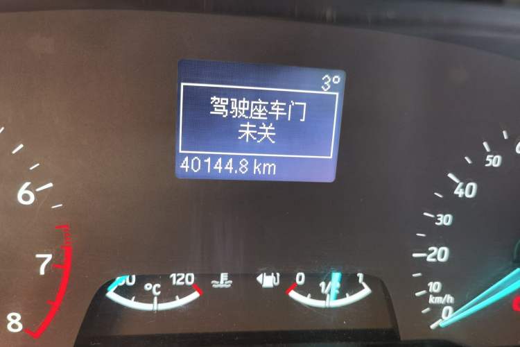 Used Ford EcoSport 2018 1.5L Manual Jingyi Model Odometer Close Up