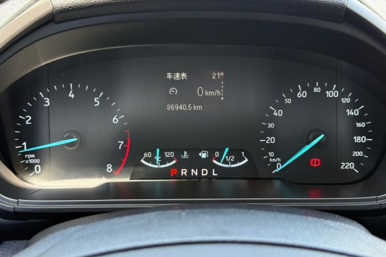 Used Ford EcoSport 2018 1.5L Automatic Platinum Wing Model Odometer Close Up