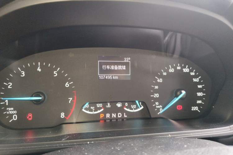 Used Ford EcoSport 2018 1.5L Automatic Platinum Wing Model Odometer Close Up
