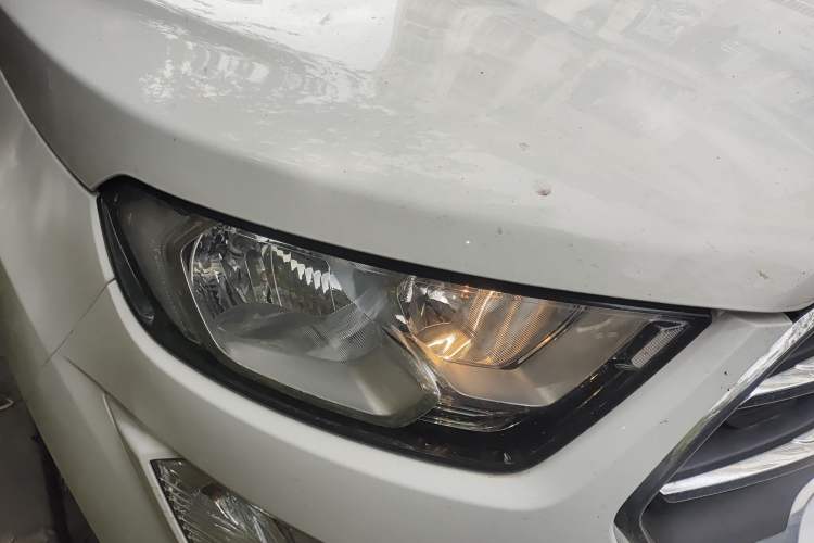 Used Ford EcoSport 2018 1.5L Automatic Zunyi Trim Right Front Headlight
