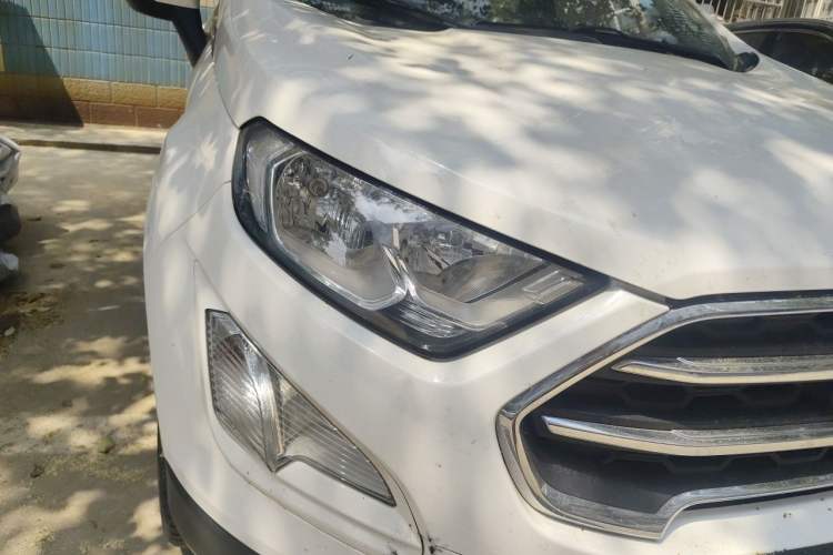 Used Ford EcoSport 2018 1.5L Automatic Zunyi Trim Right Front Headlight