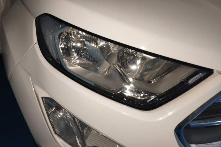 Used Ford EcoSport 2018 1.5L Automatic Zunyi Trim Right Front Headlight
