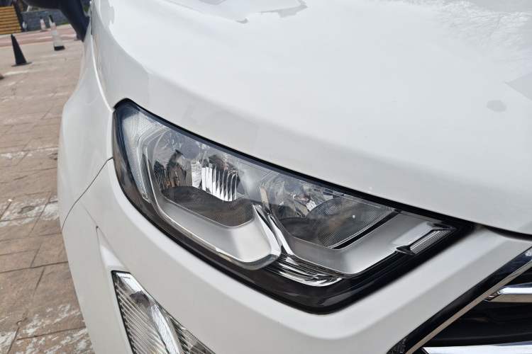Used Ford EcoSport 2018 1.5L Automatic Zunyi Trim Right Front Headlight